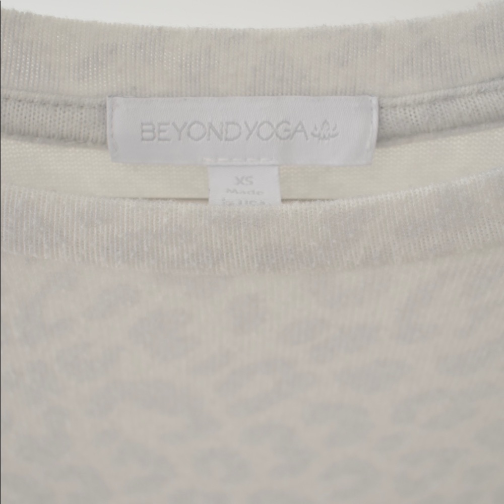 Beyond yoga Leopard Sweatshirt